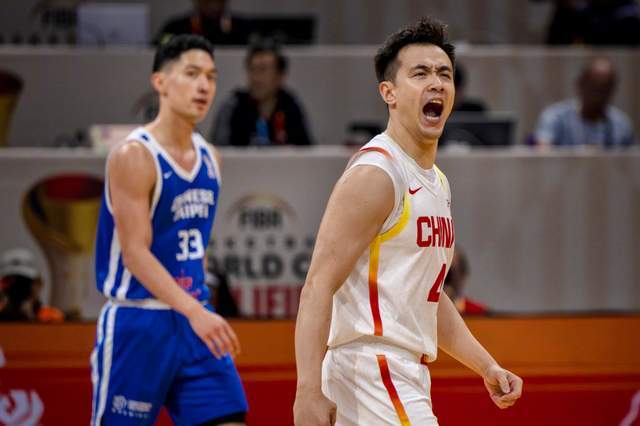 开云娱乐-中国男篮出线形势出炉！再赢1场就能晋级，郭士强连续2场逆风翻盘